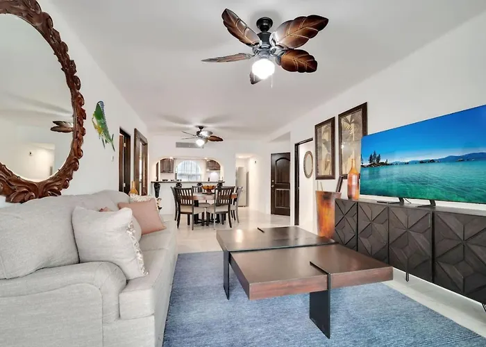 Holiday home Completely Remodeled 2bd-2ba Plaza Bonita