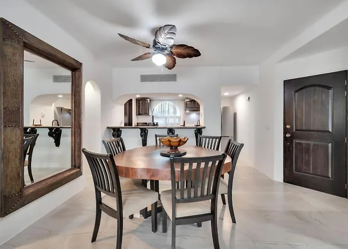 Holiday home Completely Remodeled 2bd-2ba Plaza Bonita
