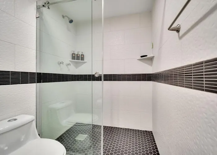 Completely Remodeled 2bd-2ba Plaza Bonita Holiday home