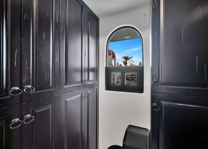 Completely Remodeled 2bd-2ba Plaza Bonita * Cabo San Lucas