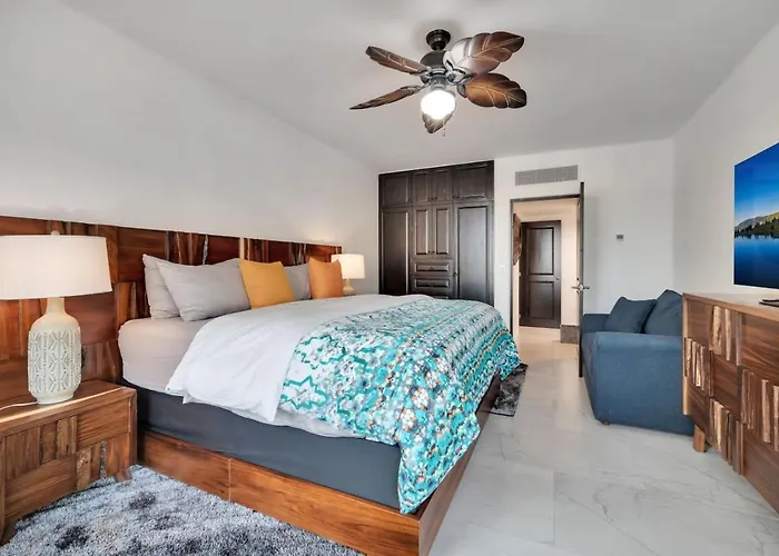 Holiday home Completely Remodeled 2bd-2ba Plaza Bonita *