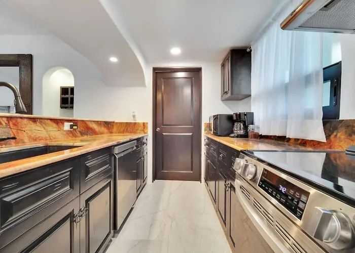 Holiday home Completely Remodeled 2bd-2ba Plaza Bonita